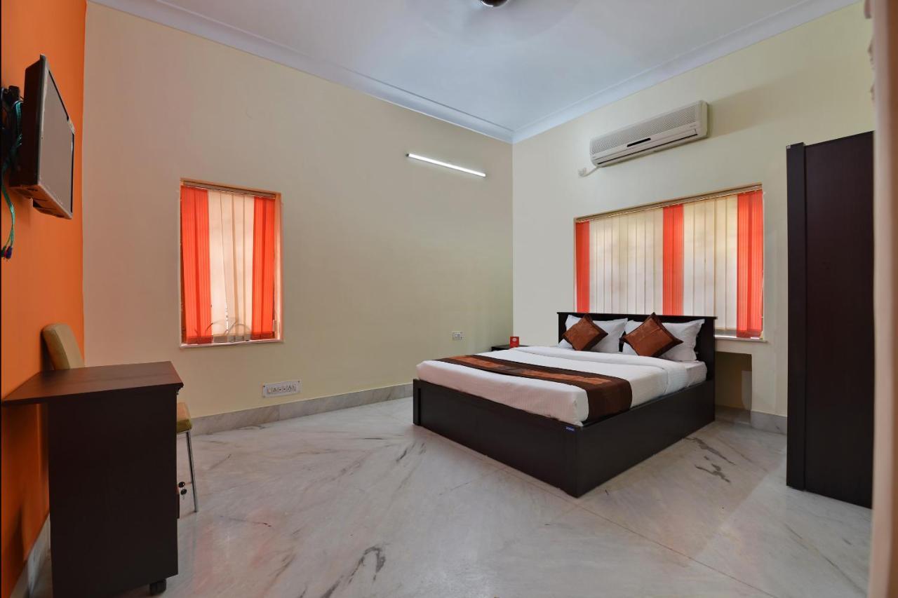 Oyo 12210 Comfort N Cozy 3* Kolkata
