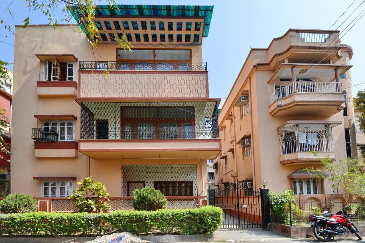 Hotel Oyo 12210 Comfort N Cozy Kolkata